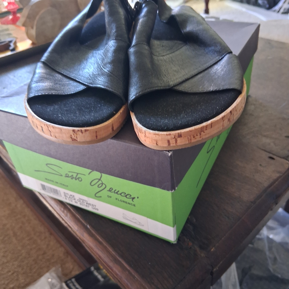 Sesto Meucci Black Leather Sandals (Black Old West)
